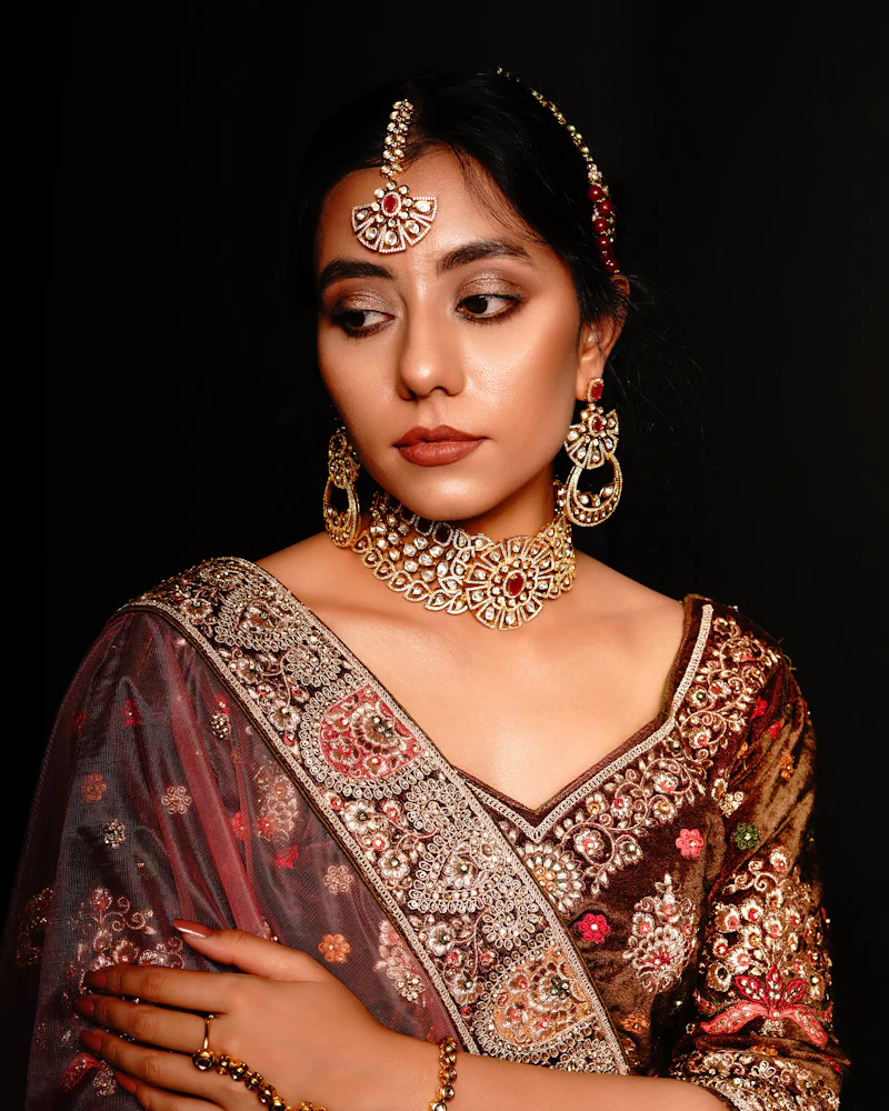 Party makeup with a bold red lip and clean base, Finenticee studio